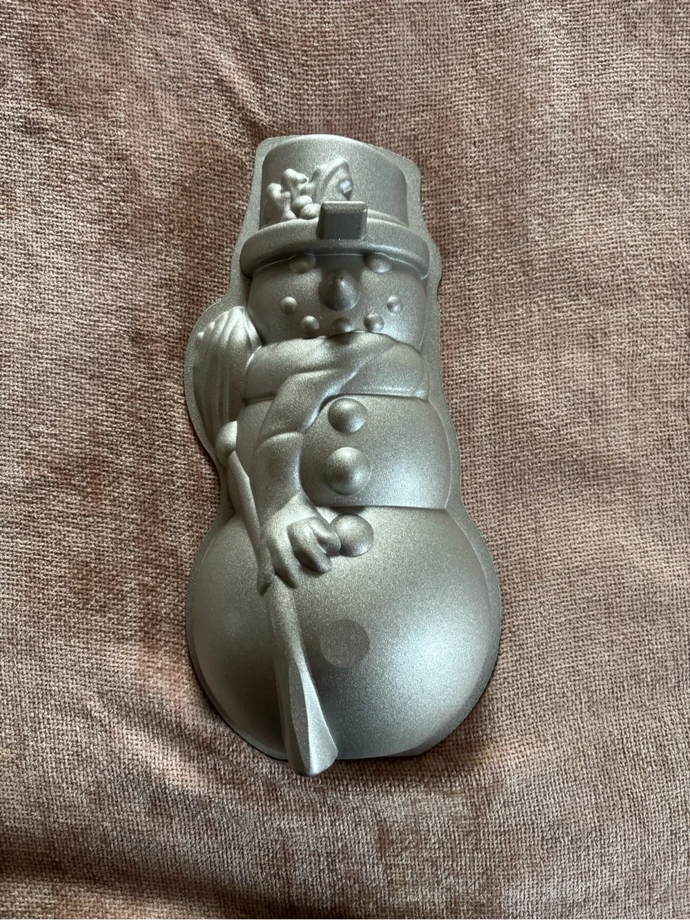 Nordic Ware Snowman 5-Cup Baking Pan